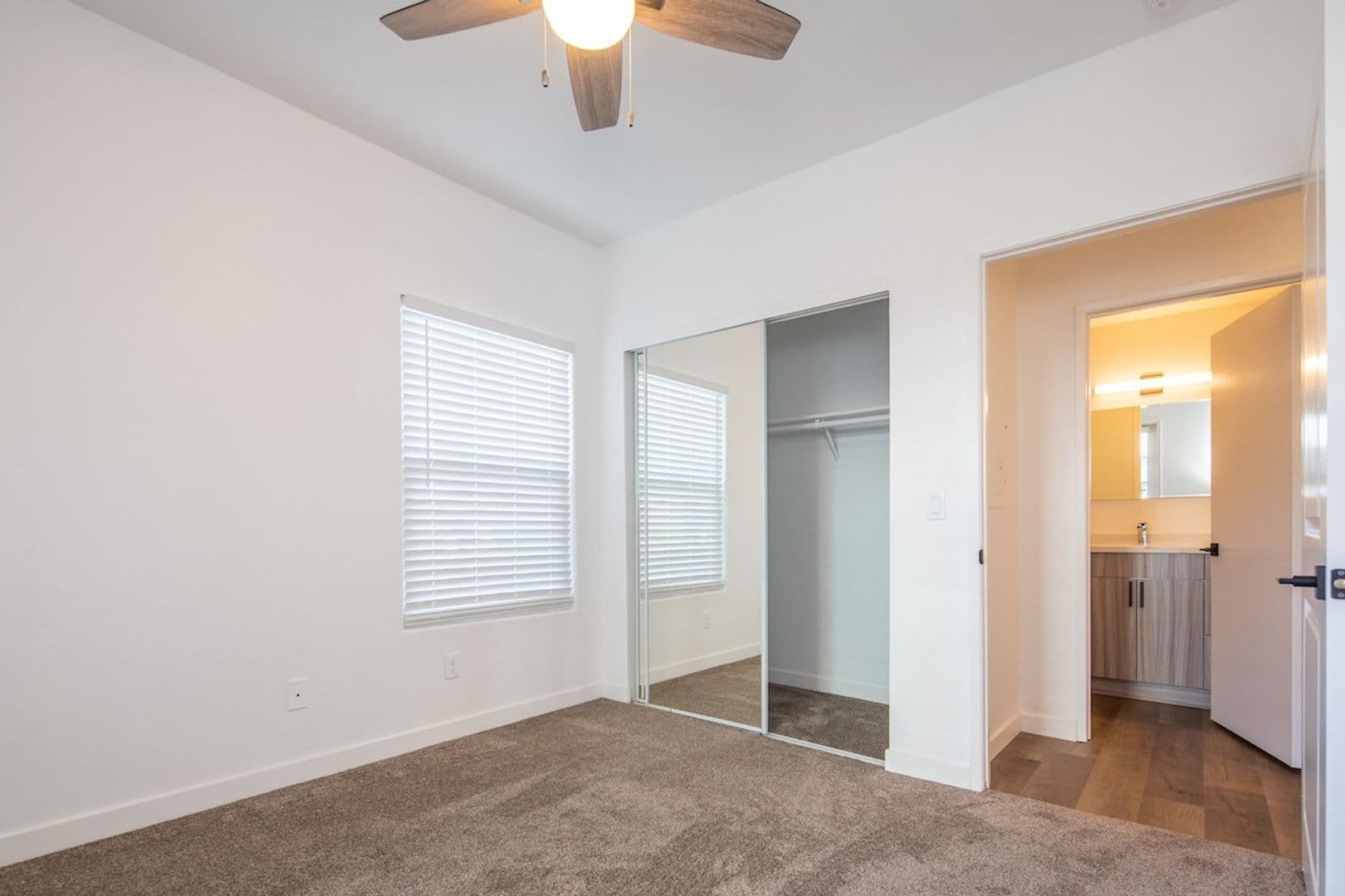 San Diego Apartment: 4188 5th Ave