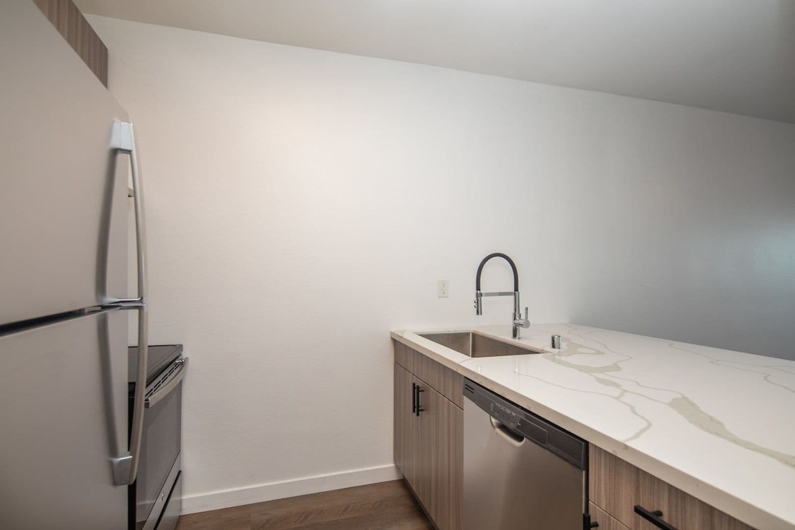 San Diego Apartment: 4188 5th Ave