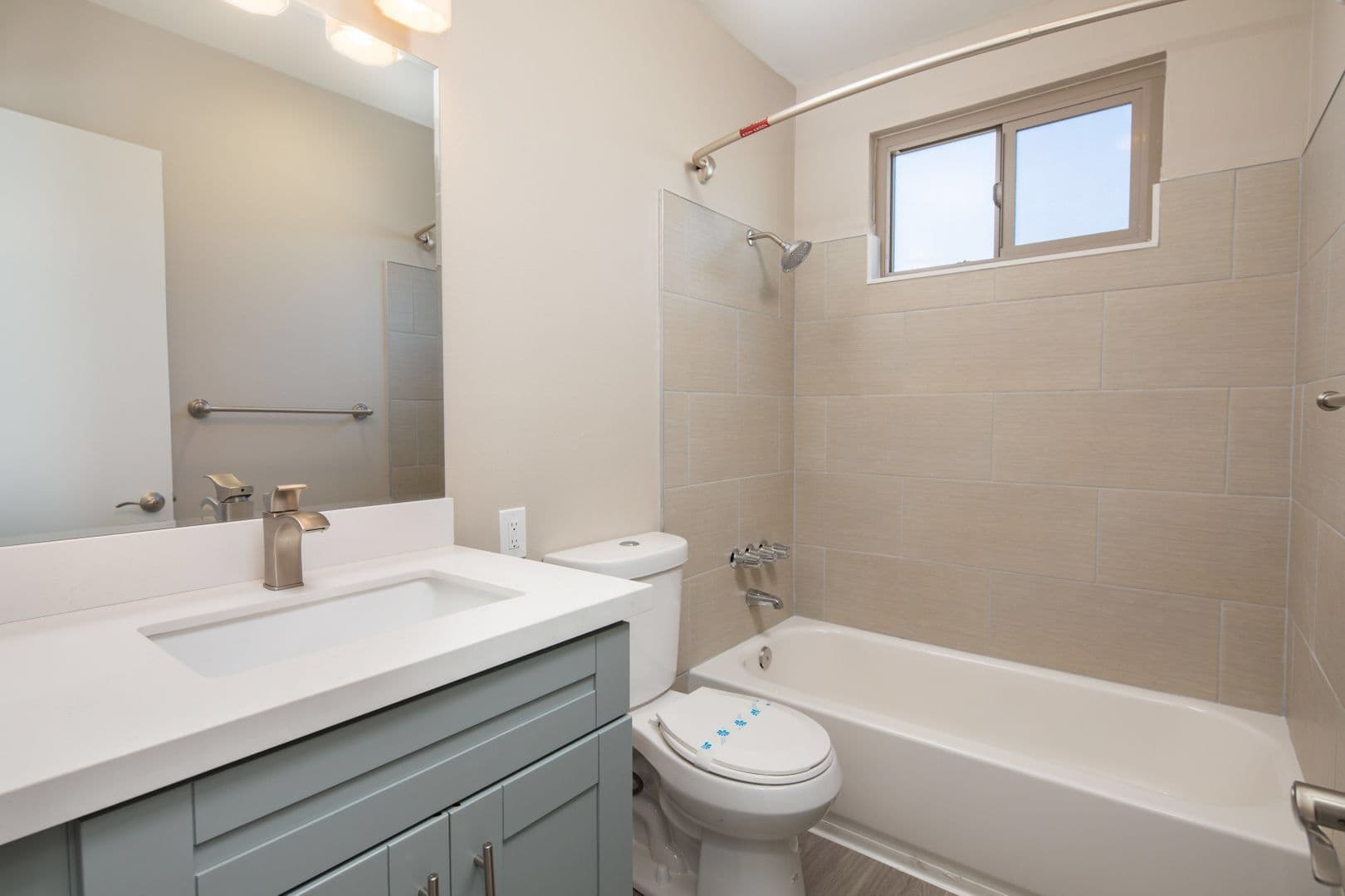 San Diego Apartment: 4342 Idaho Street