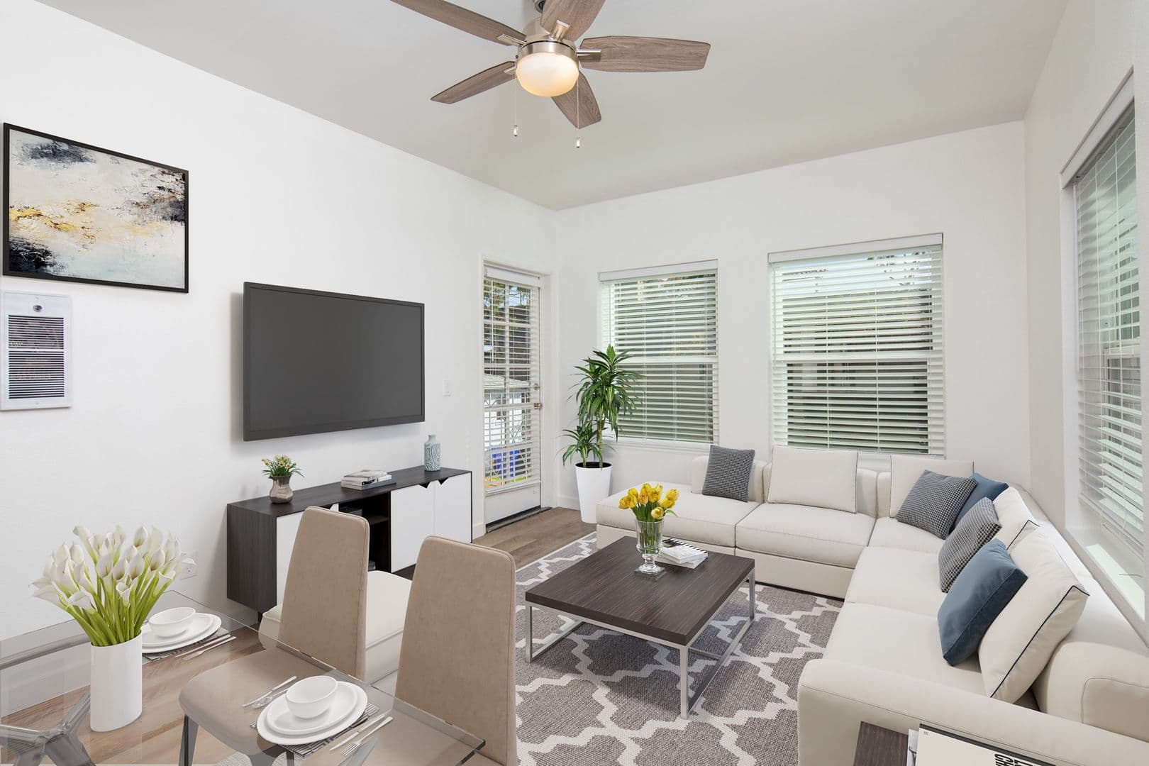 San Diego Apartment: 4188 5th Ave