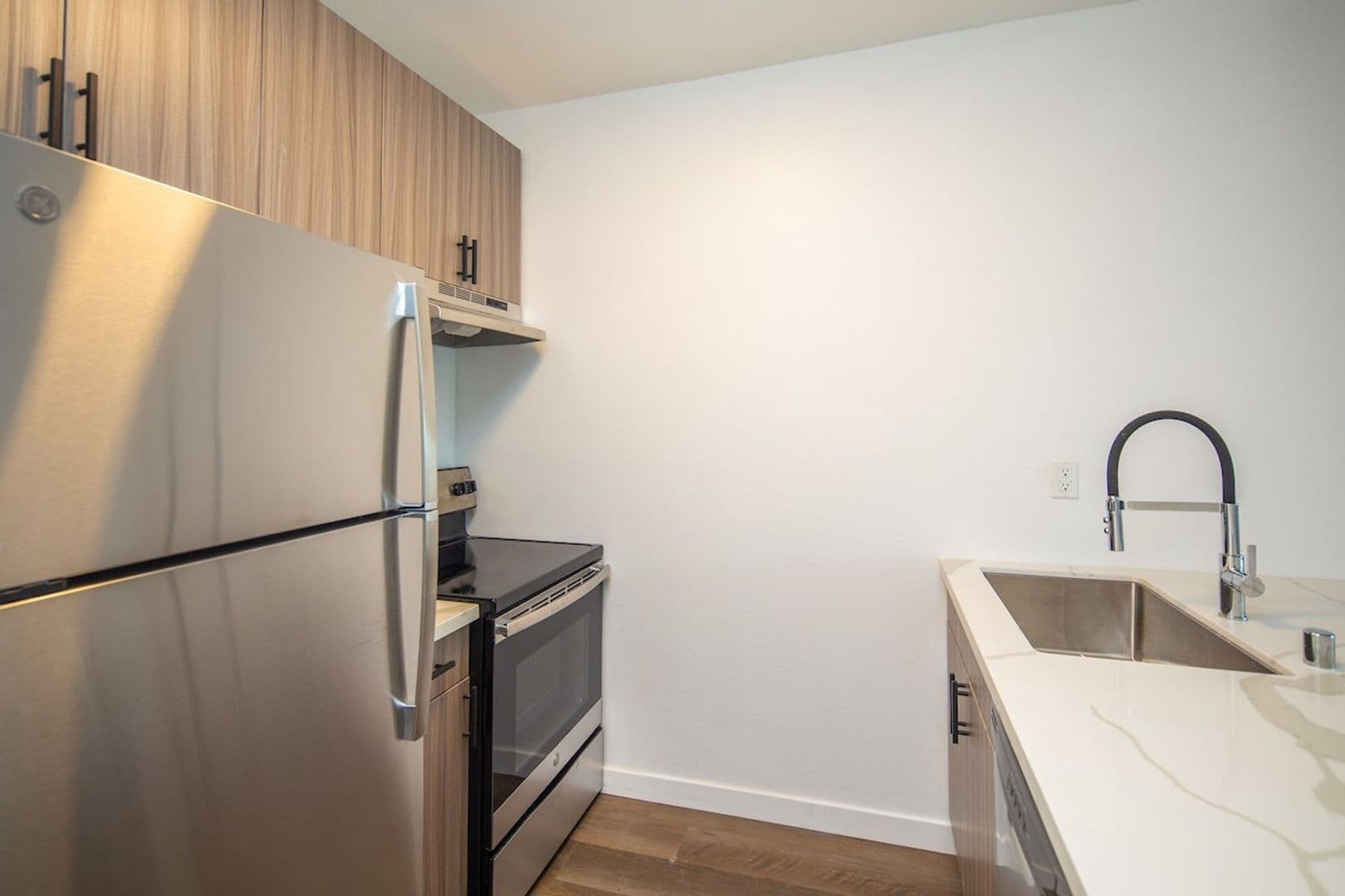 San Diego Apartment: 4188 5th Ave