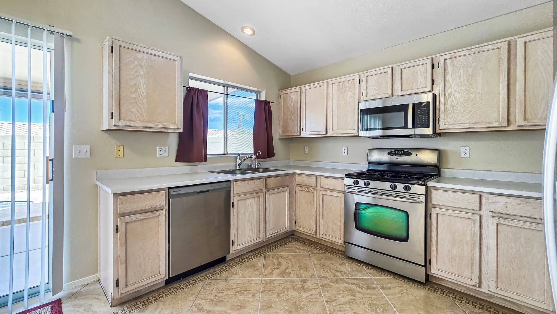 Peoria House: 11224 W ALICE AVE