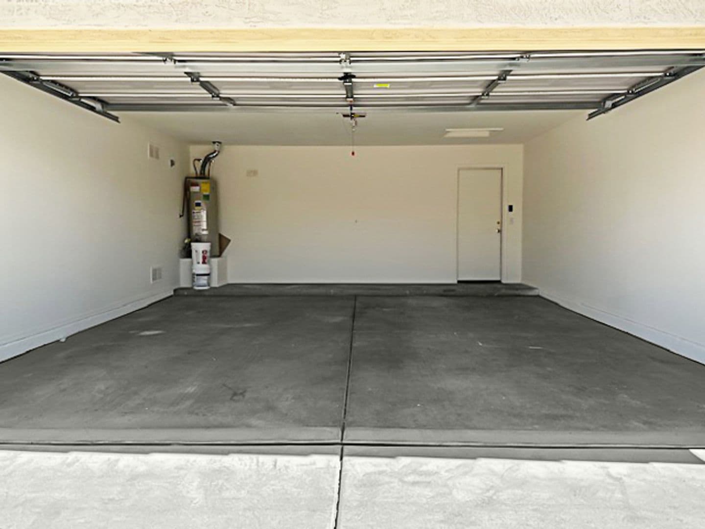 Surprise House: 13410 W Watson Lane