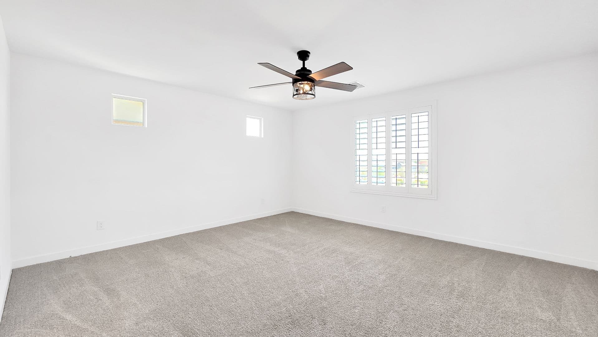 Surprise House: 27156 N 169th Dr