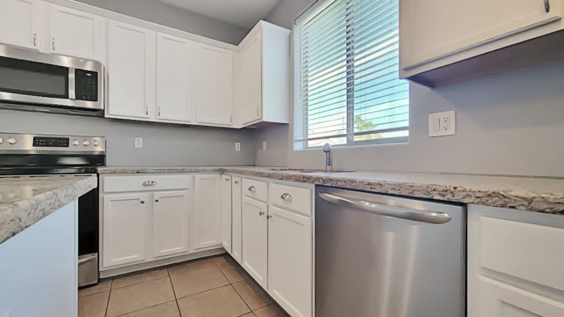 Surprise House: 17282 W Elm St