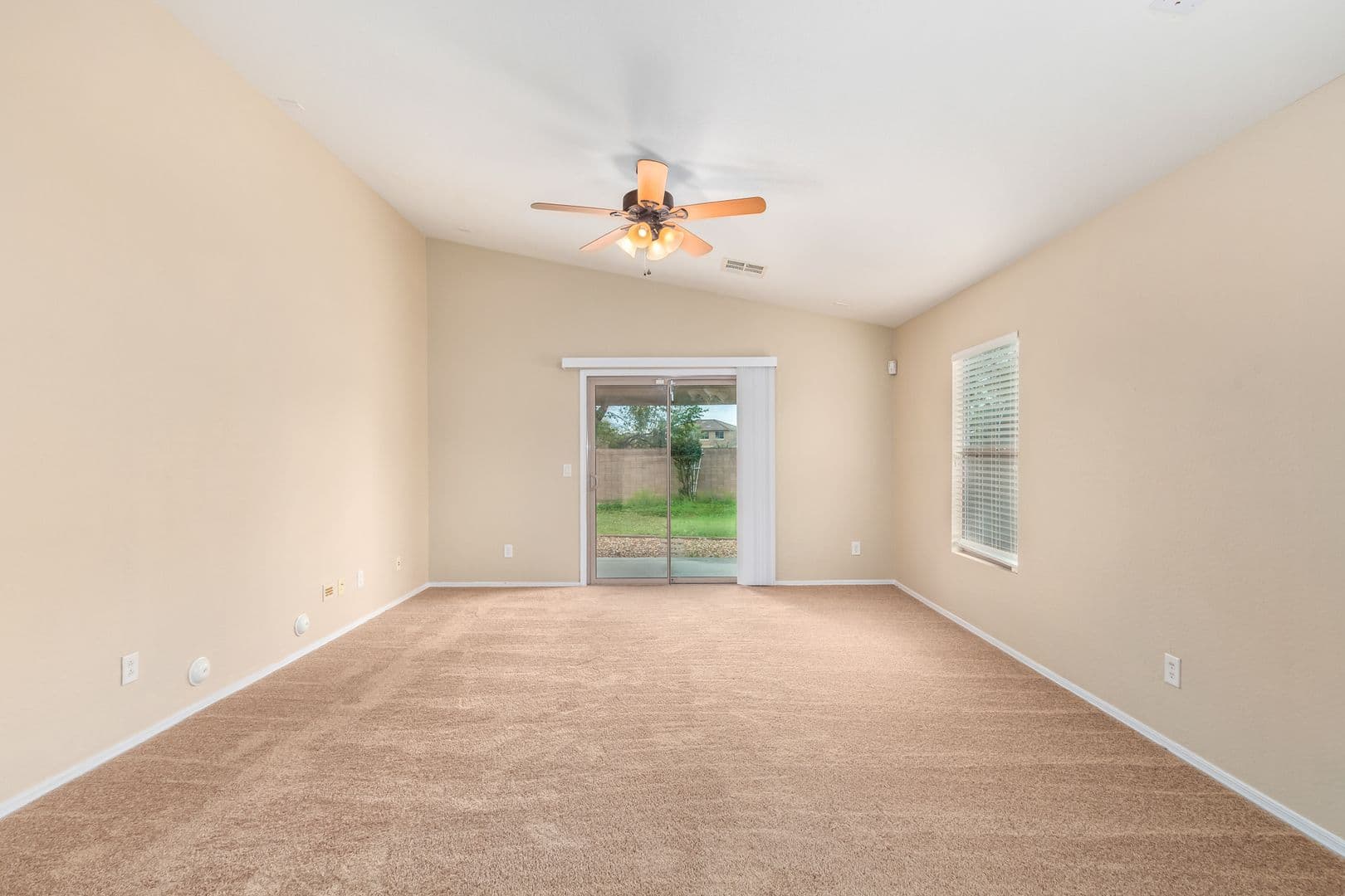 Goodyear House: 946 S 166th Ave