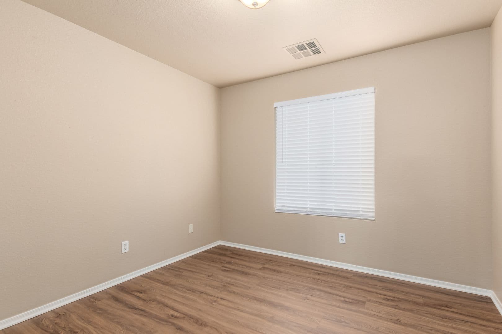 Buckeye House: 1621 E Ash Ave