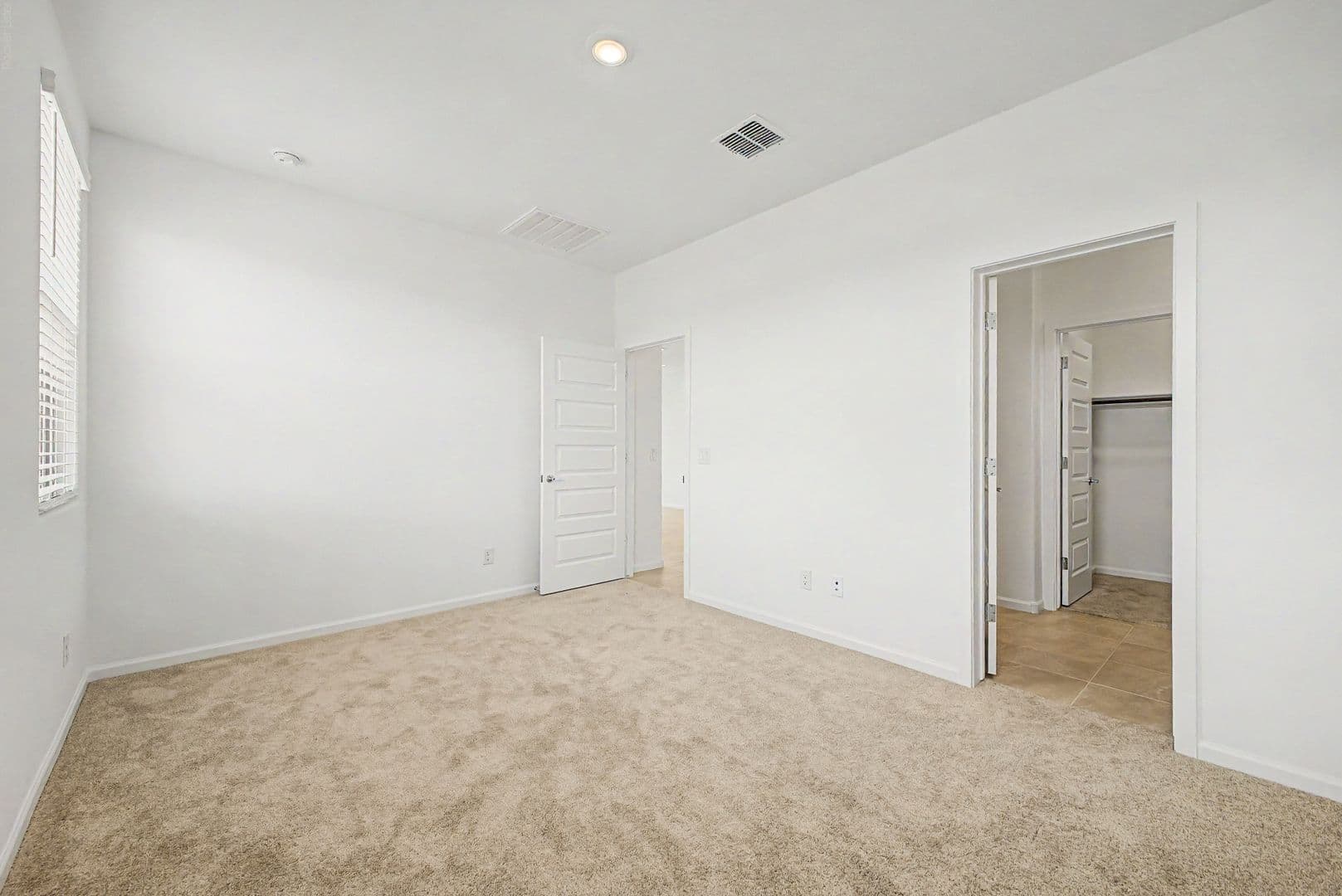 Goodyear House: 18732 W Maplewood Dr