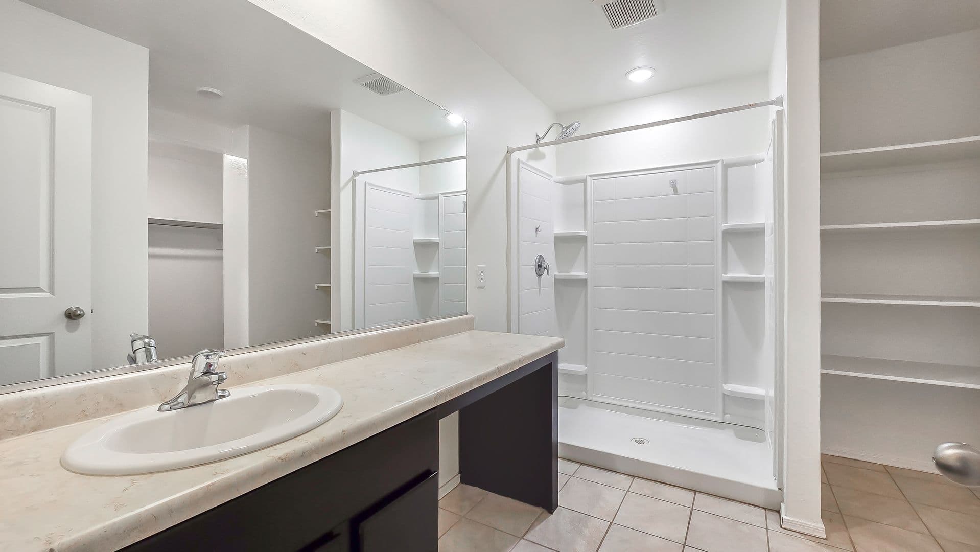 Buckeye House: 8562 S 253rd Ave
