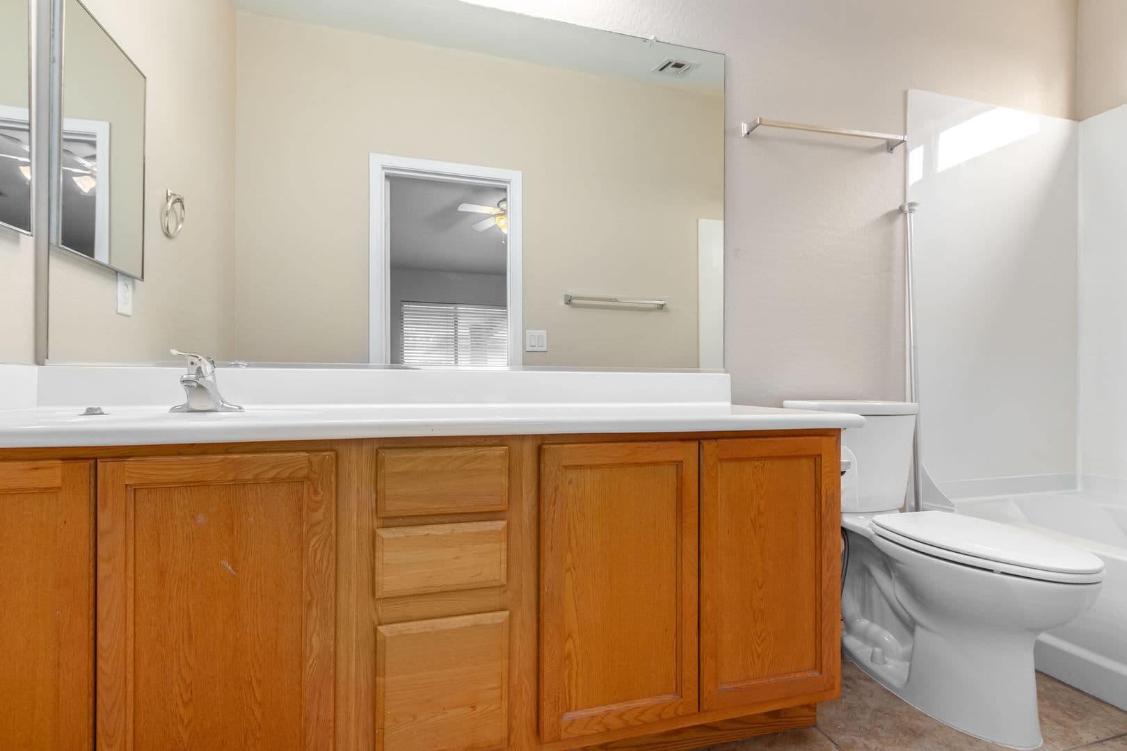 Goodyear House: 946 S 166th Ave