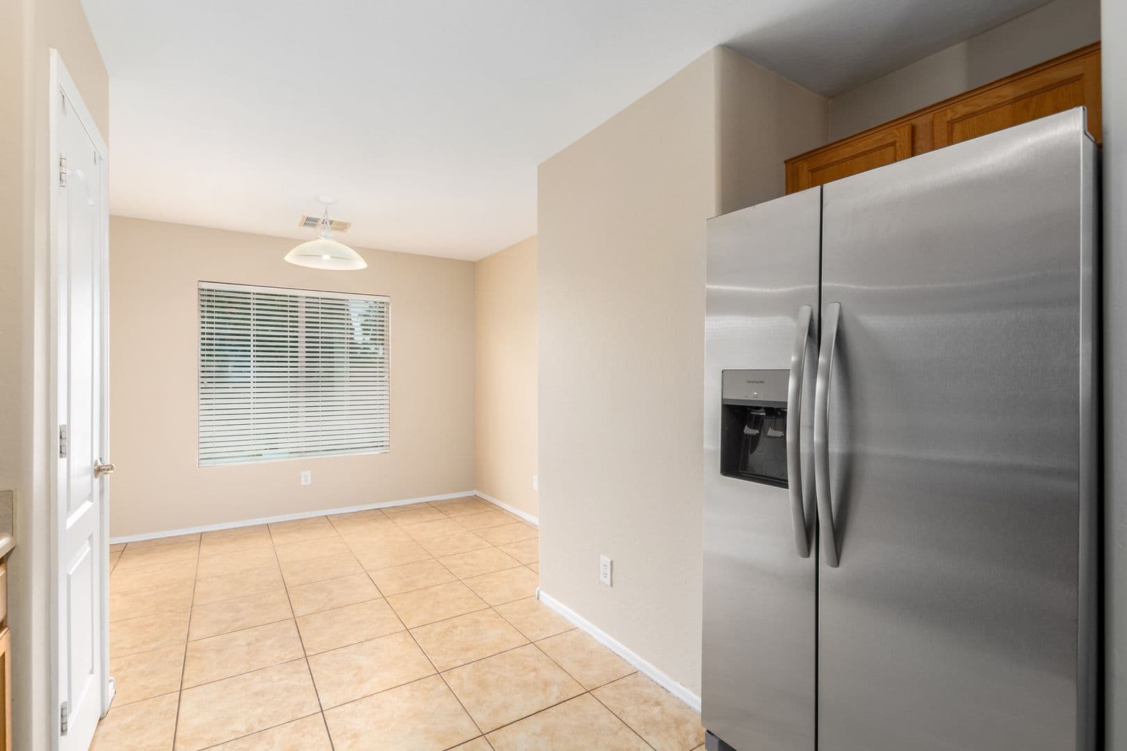 Goodyear House: 946 S 166th Ave