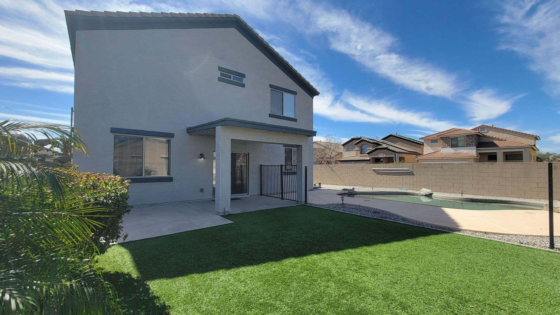 Surprise House: 17282 W Elm St