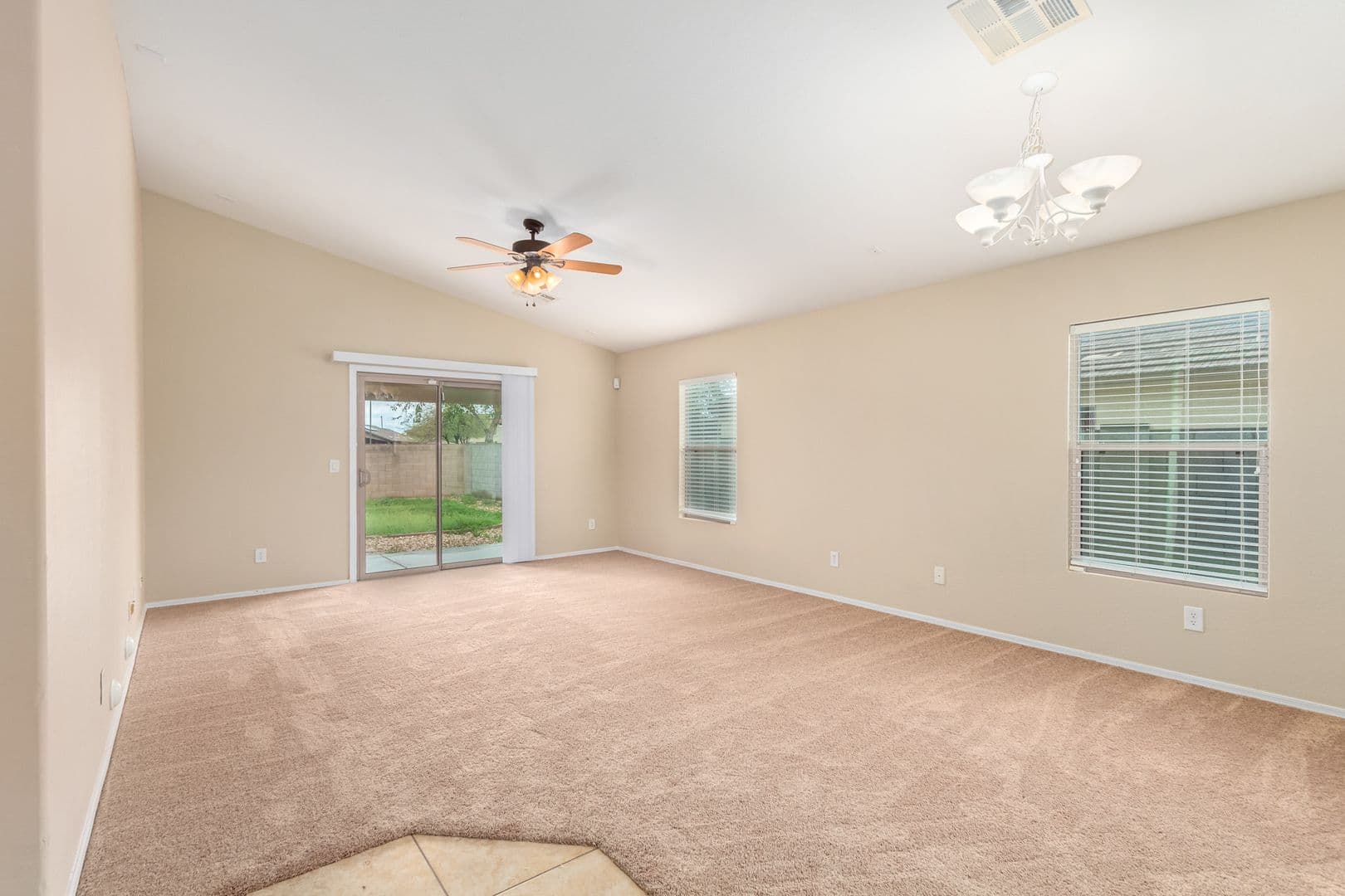 Goodyear House: 946 S 166th Ave