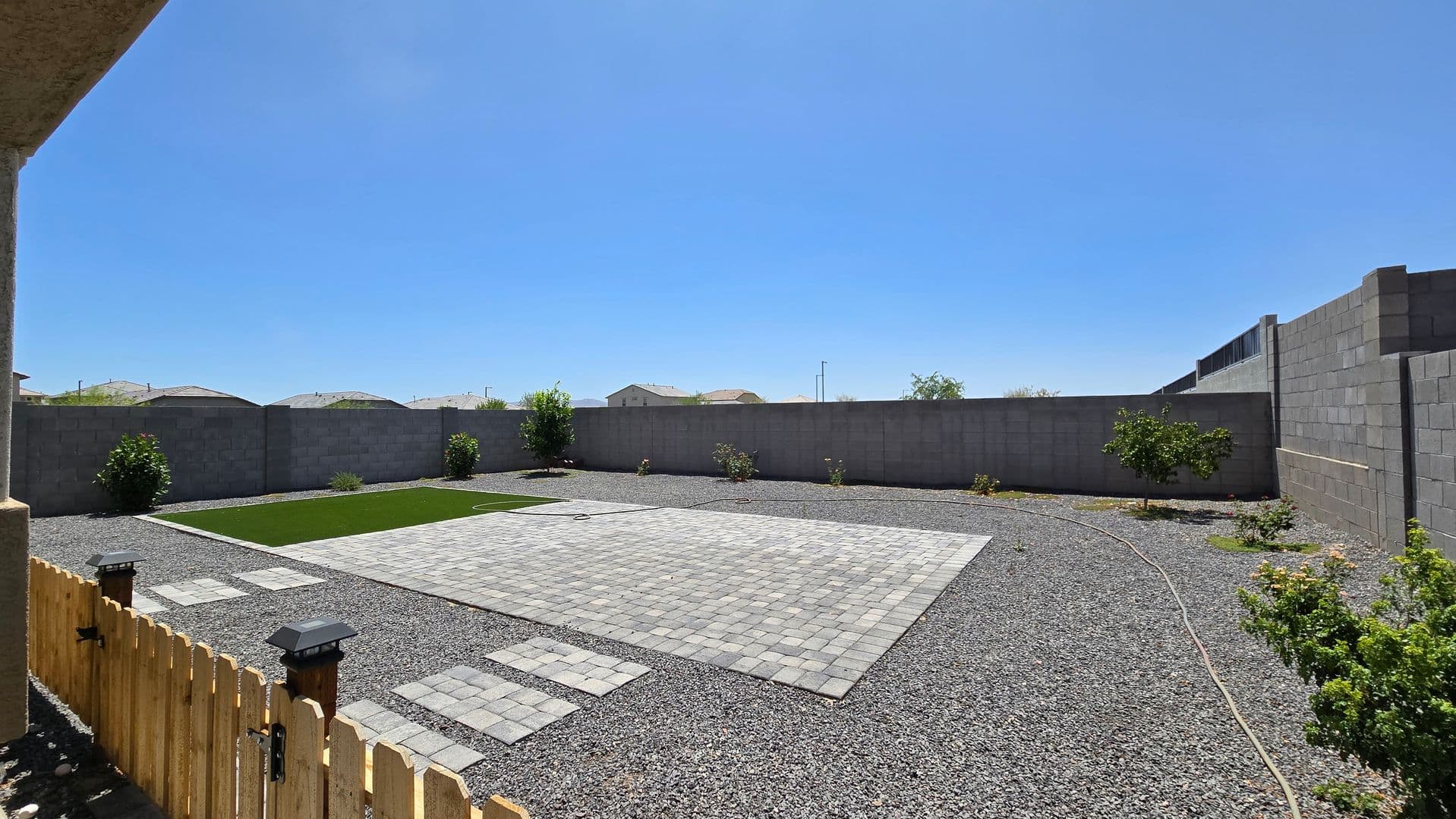 Surprise House: 27156 N 169th Dr