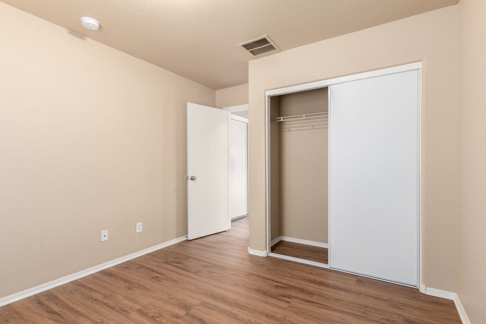 Buckeye House: 1621 E Ash Ave