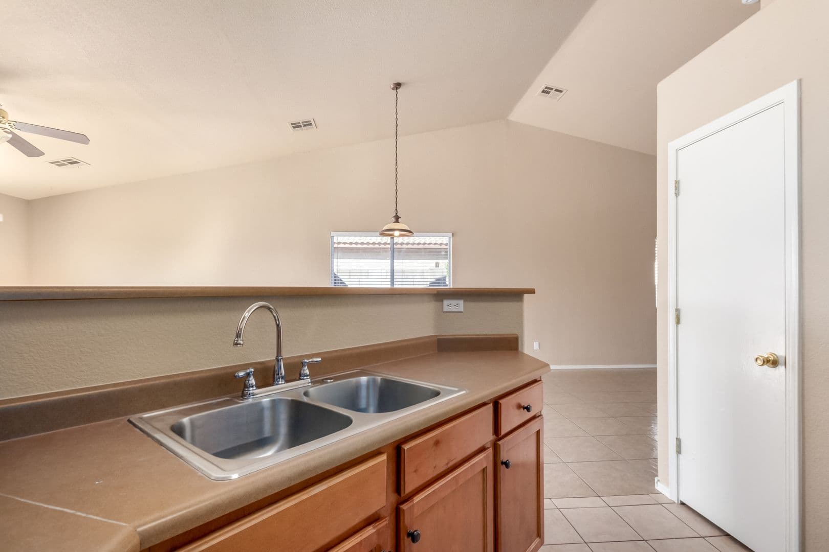 Buckeye House: 1621 E Ash Ave