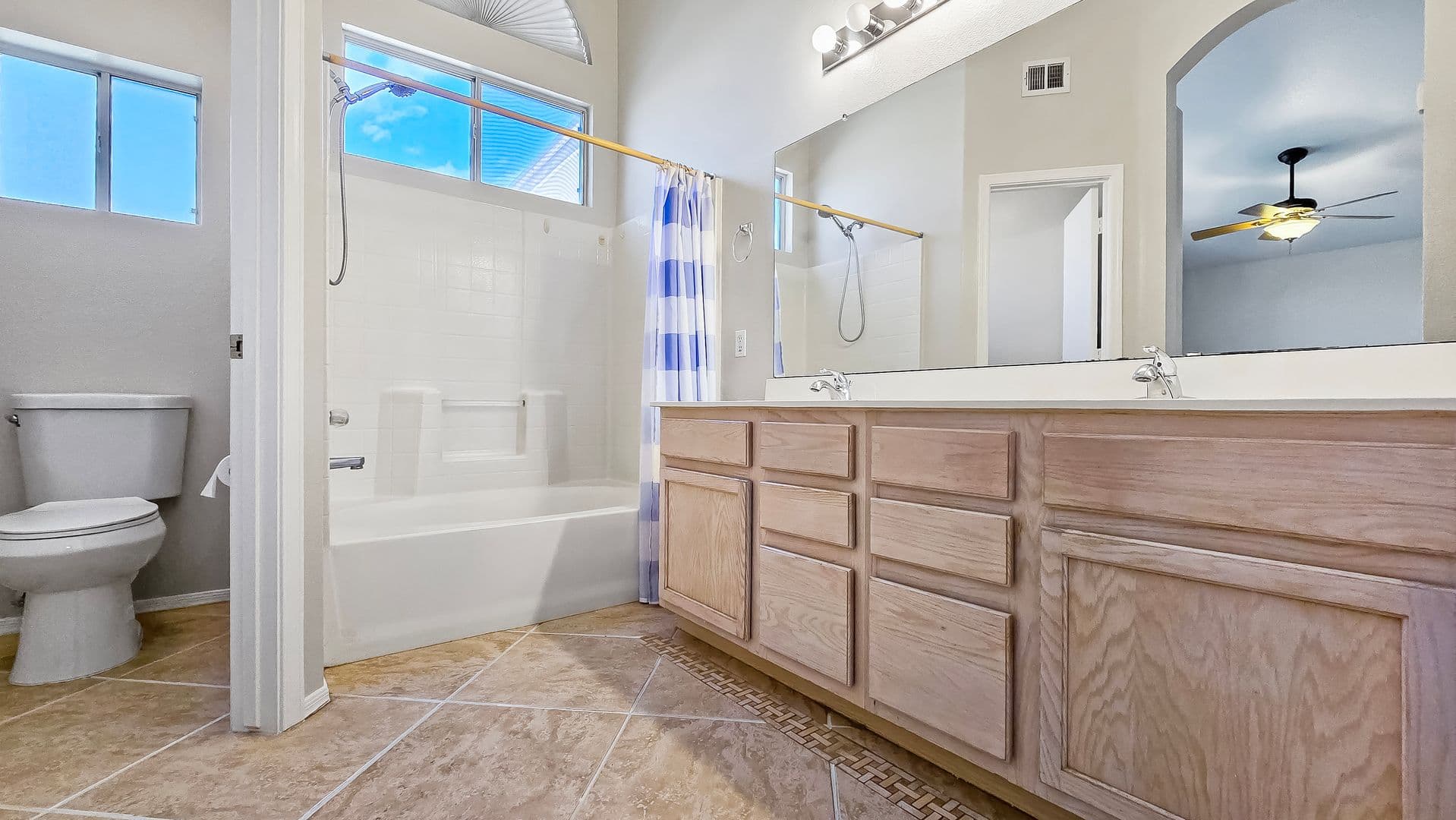 Peoria House: 11224 W ALICE AVE