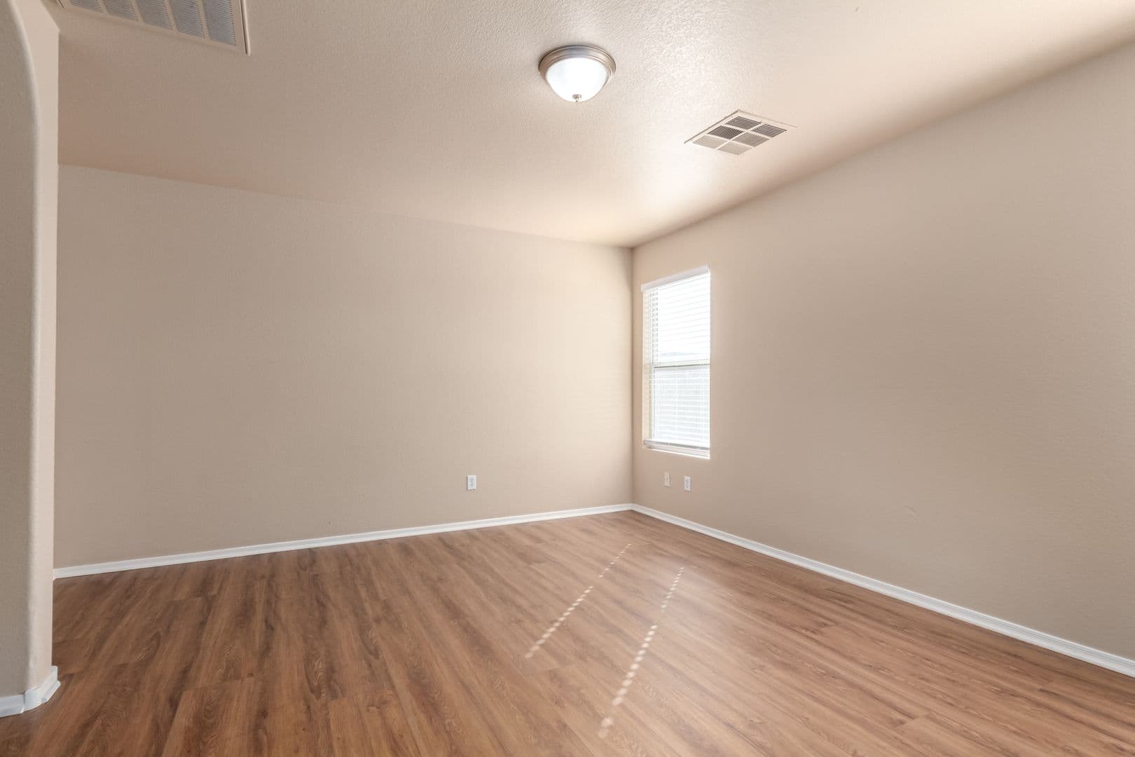 Buckeye House: 1621 E Ash Ave