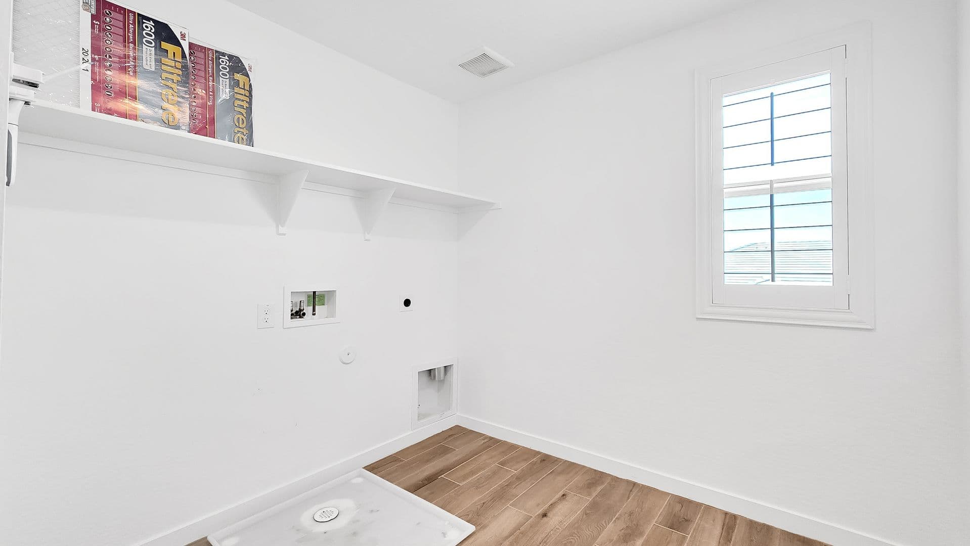 Surprise House: 27156 N 169th Dr