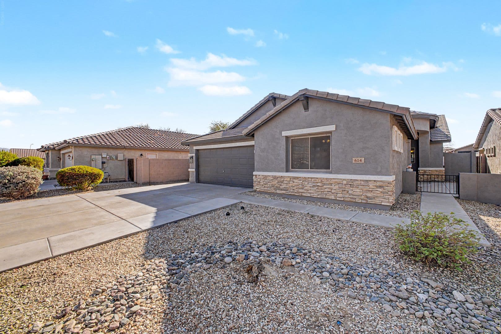 Avondale House: 614 S 111th Dr