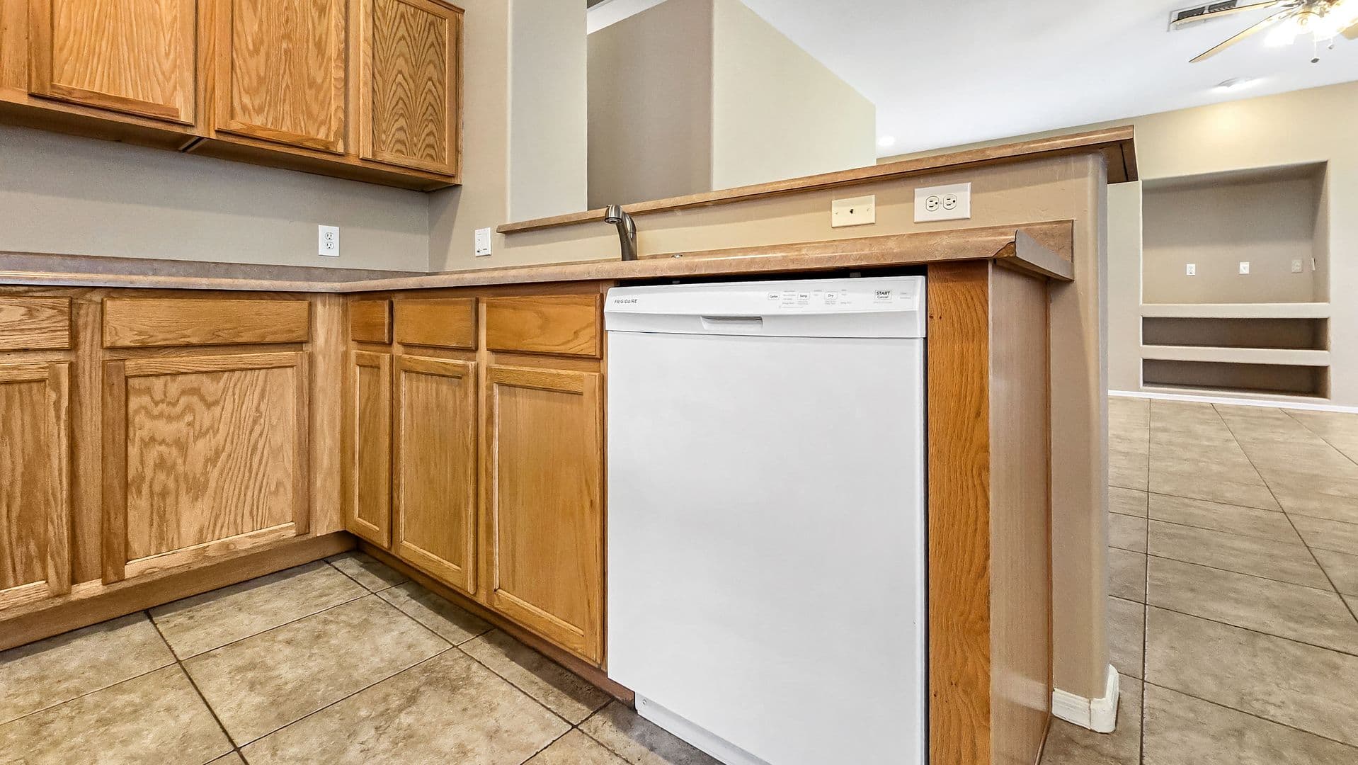 Litchfield Park House: 12523 W Estero Ln