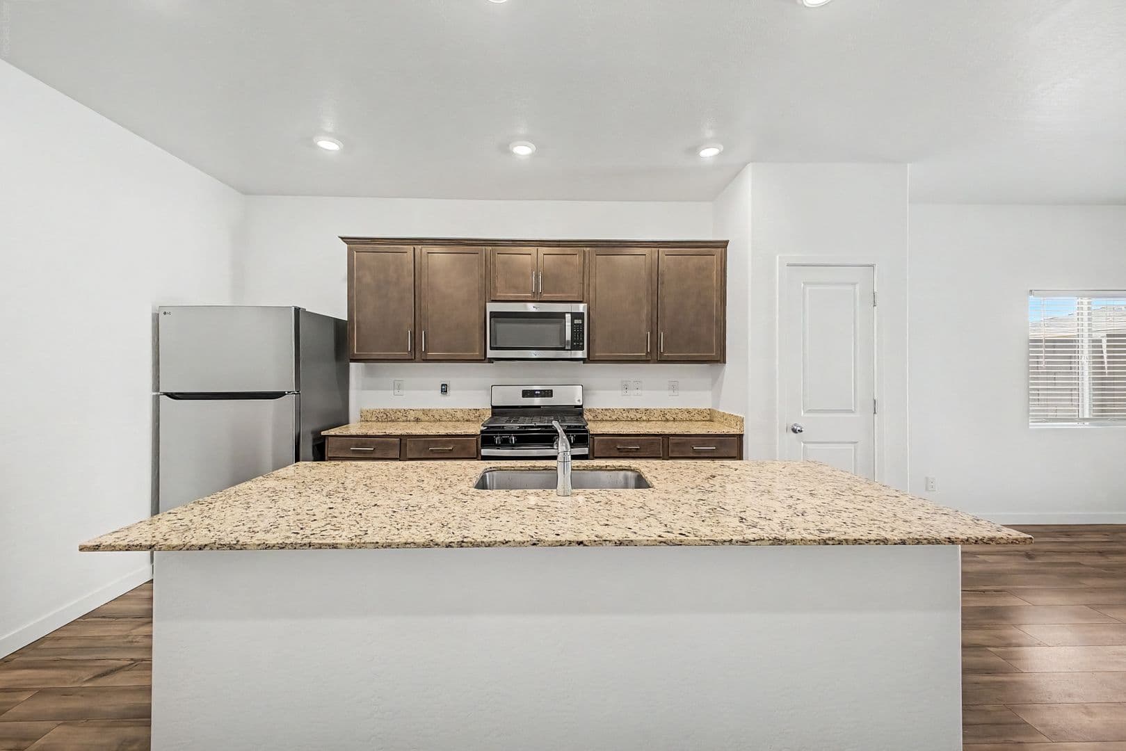 Buckeye House: 24564 W St Catherine Ave