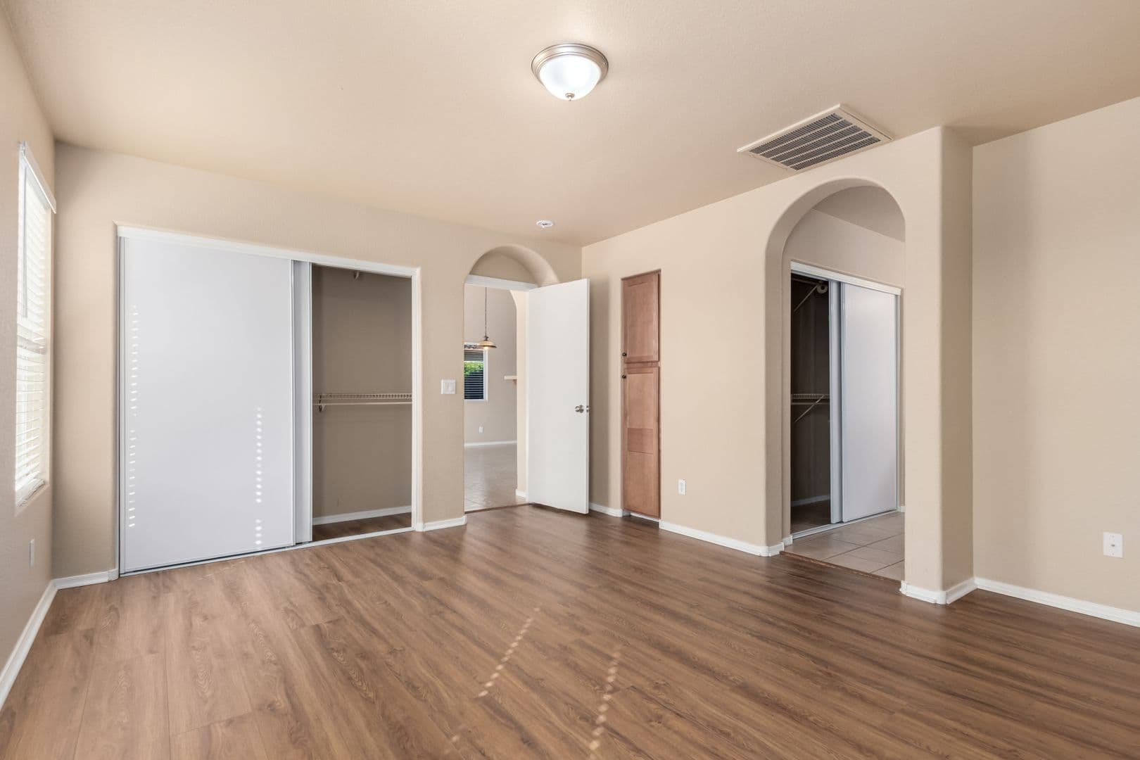 Buckeye House: 1621 E Ash Ave