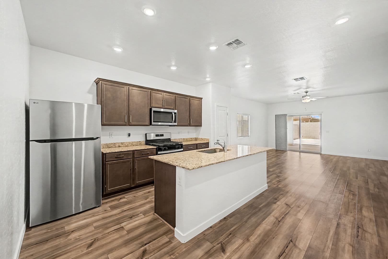 Buckeye House: 24564 W St Catherine Ave