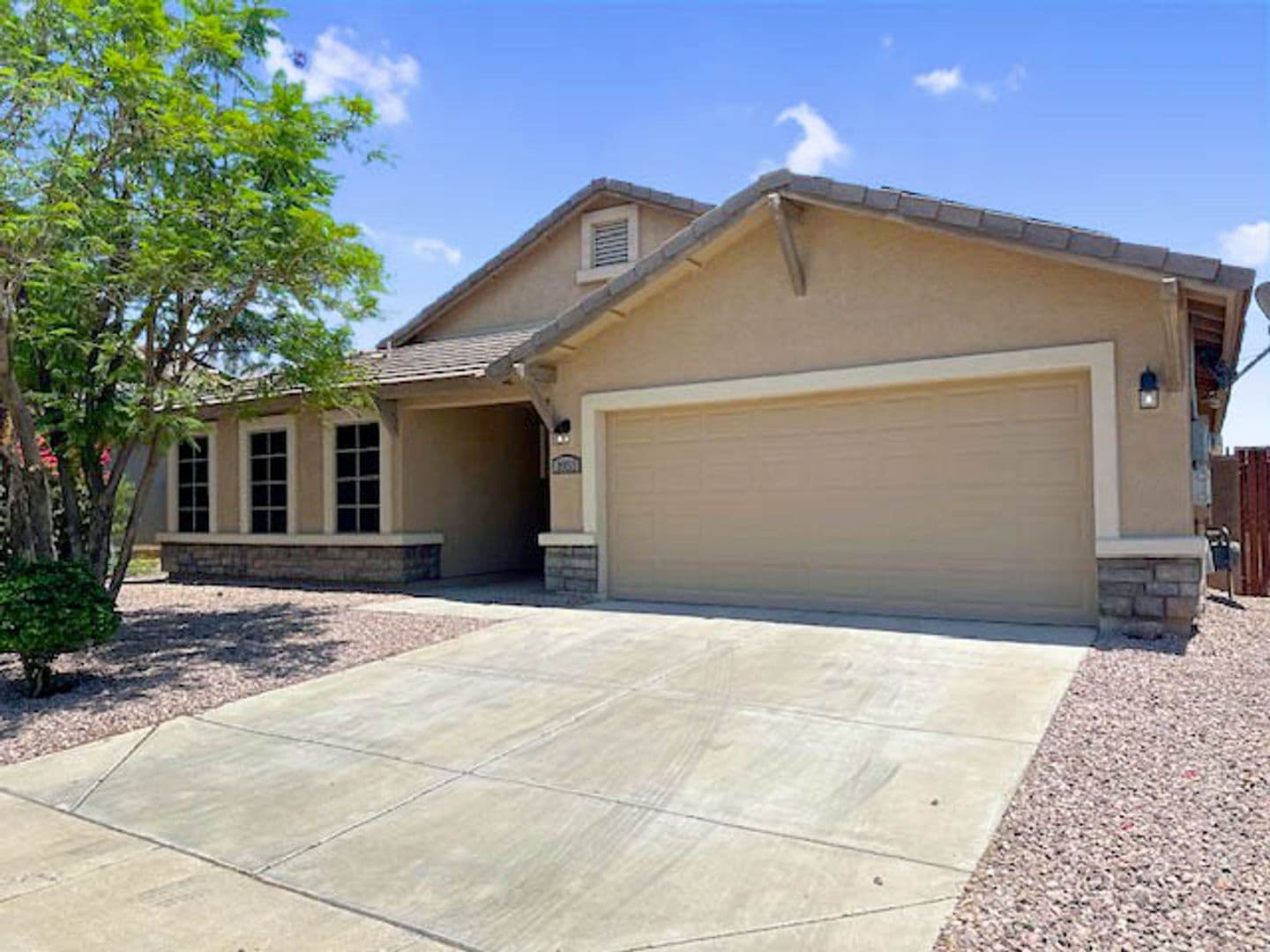 Goodyear House: 1953 S 174th Ln