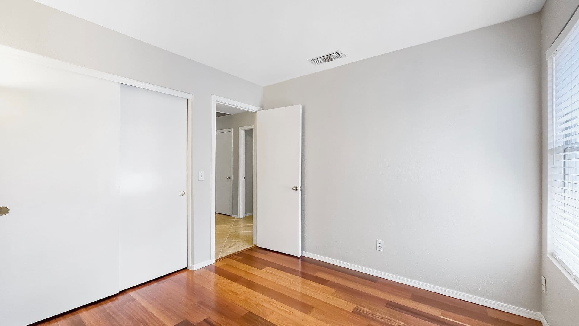 Peoria House: 11224 W ALICE AVE