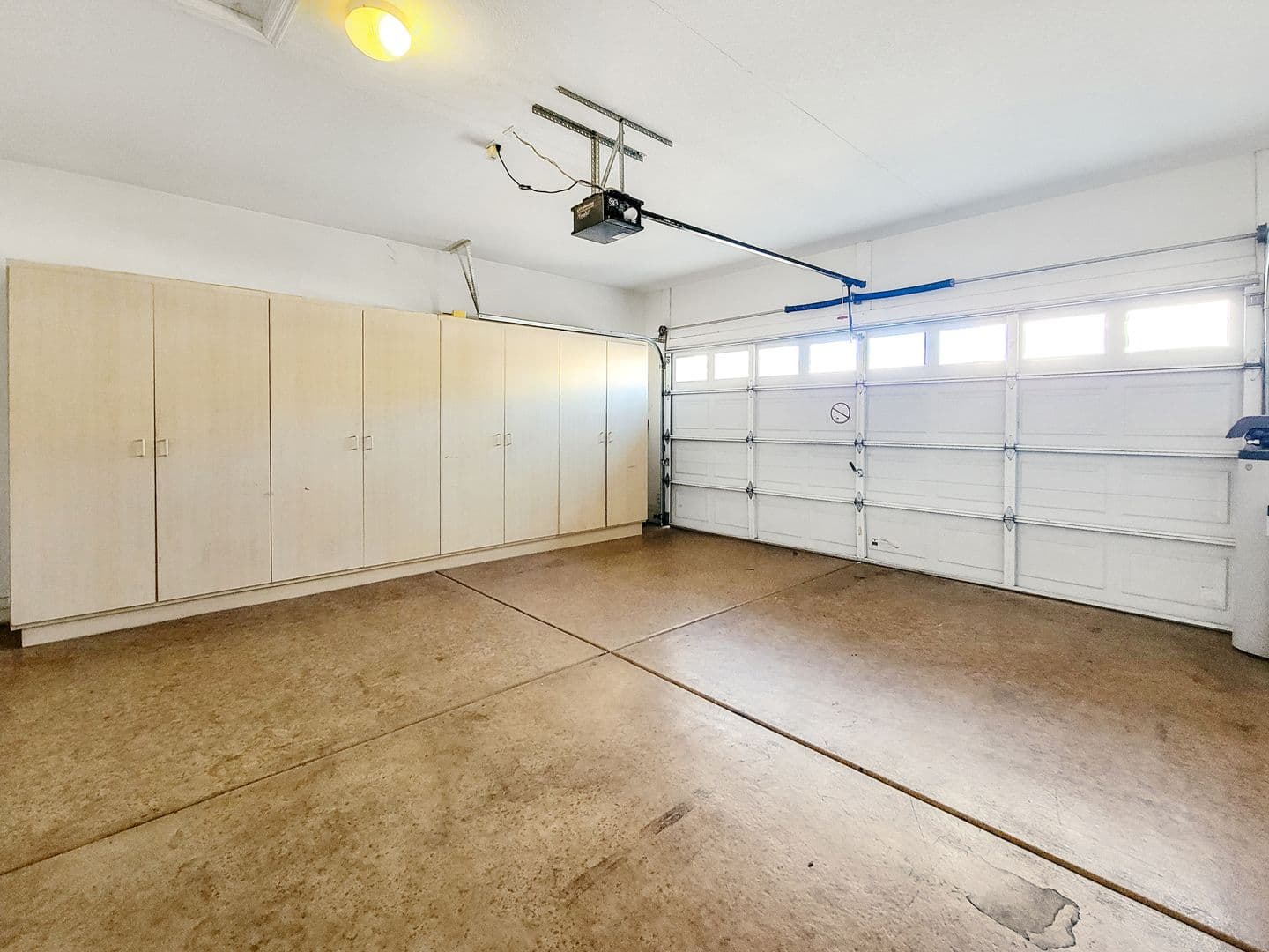 Goodyear House: 14173 W Weldon Ave