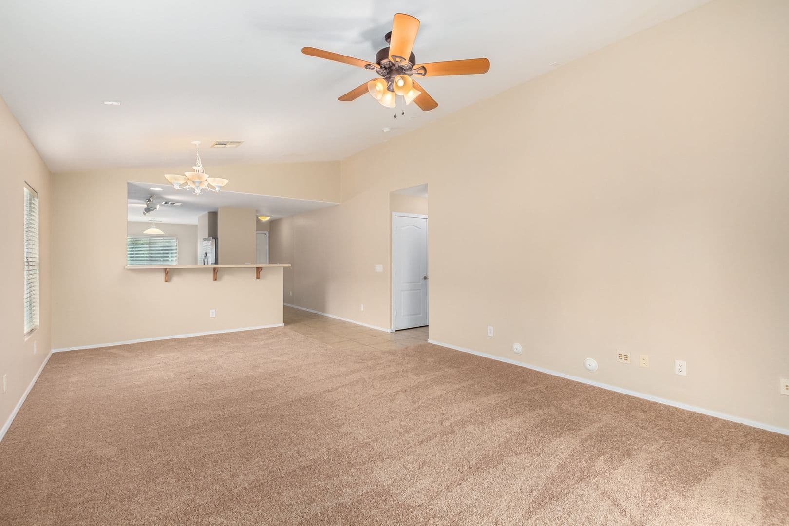 Goodyear House: 946 S 166th Ave
