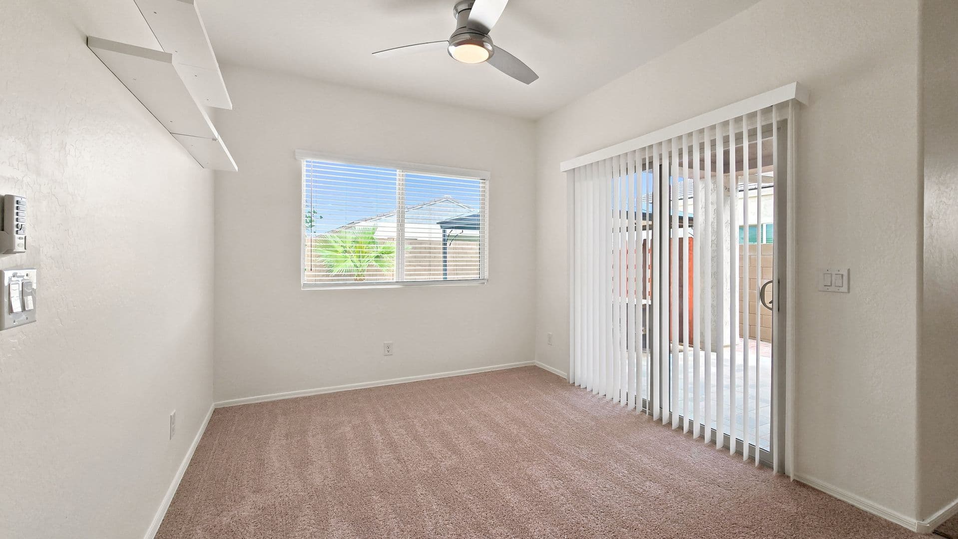 Glendale House: 12736 W Midway Ave