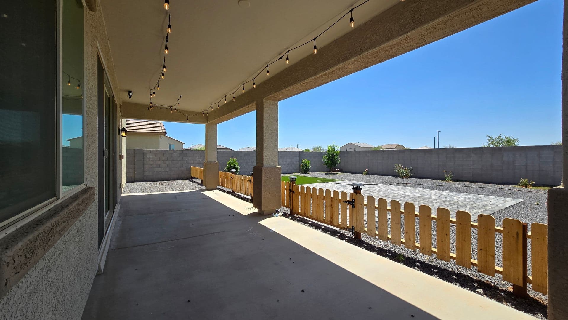 Surprise House: 27156 N 169th Dr