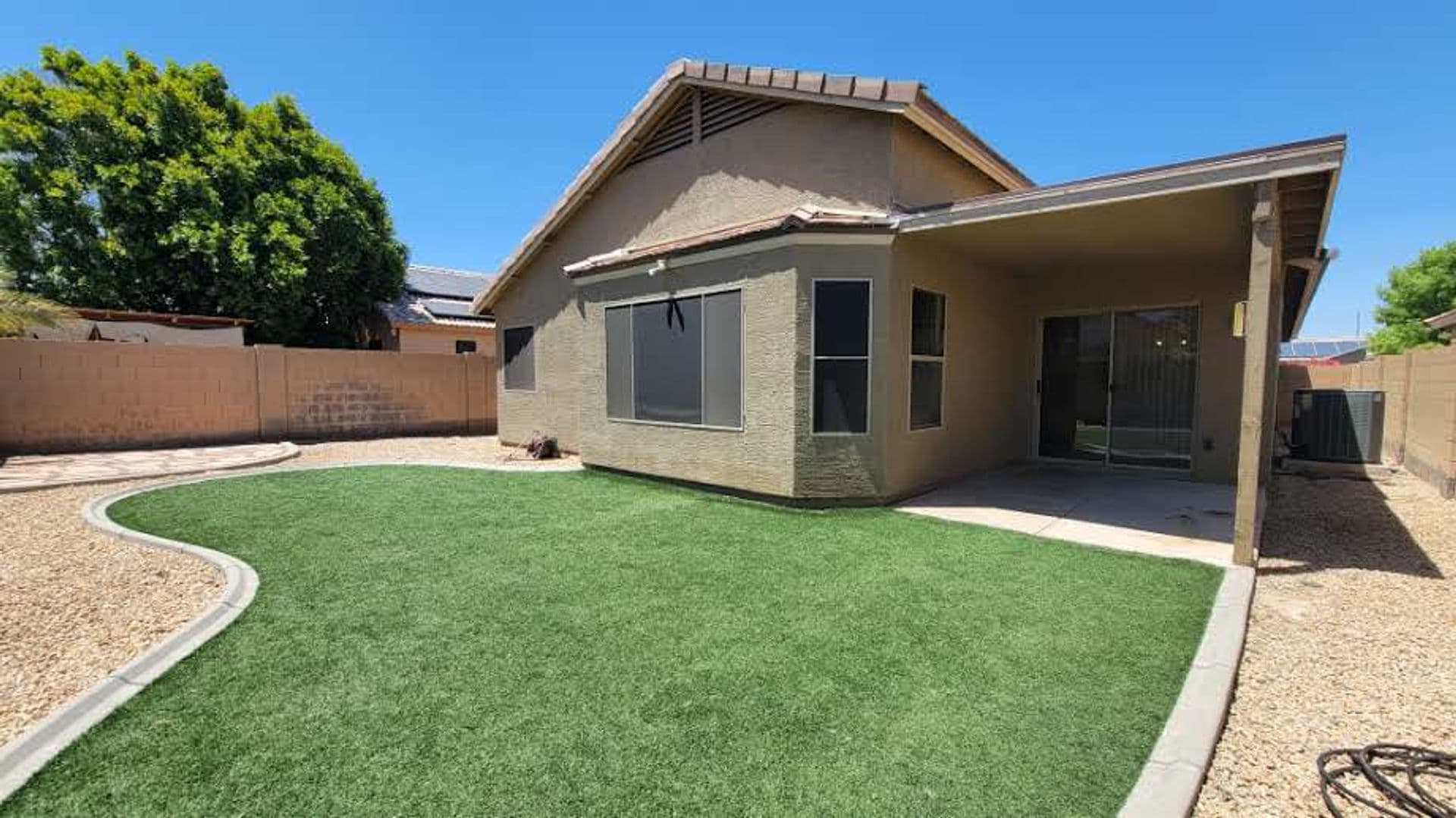 Avondale House: 12601 W Fairmount Ave