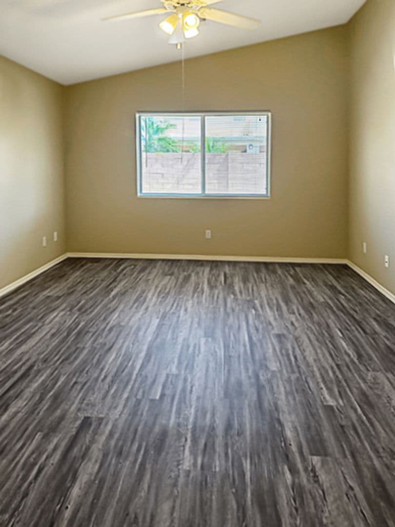Surprise House: 13410 W Watson Lane