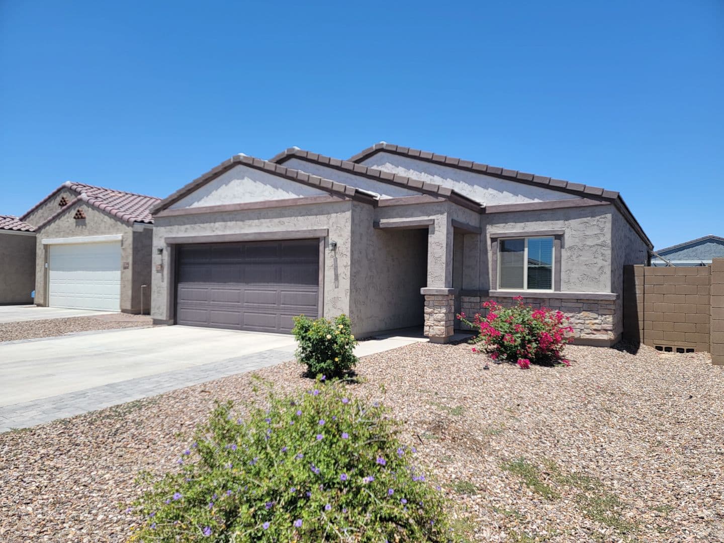 Glendale House: 12736 W Midway Ave