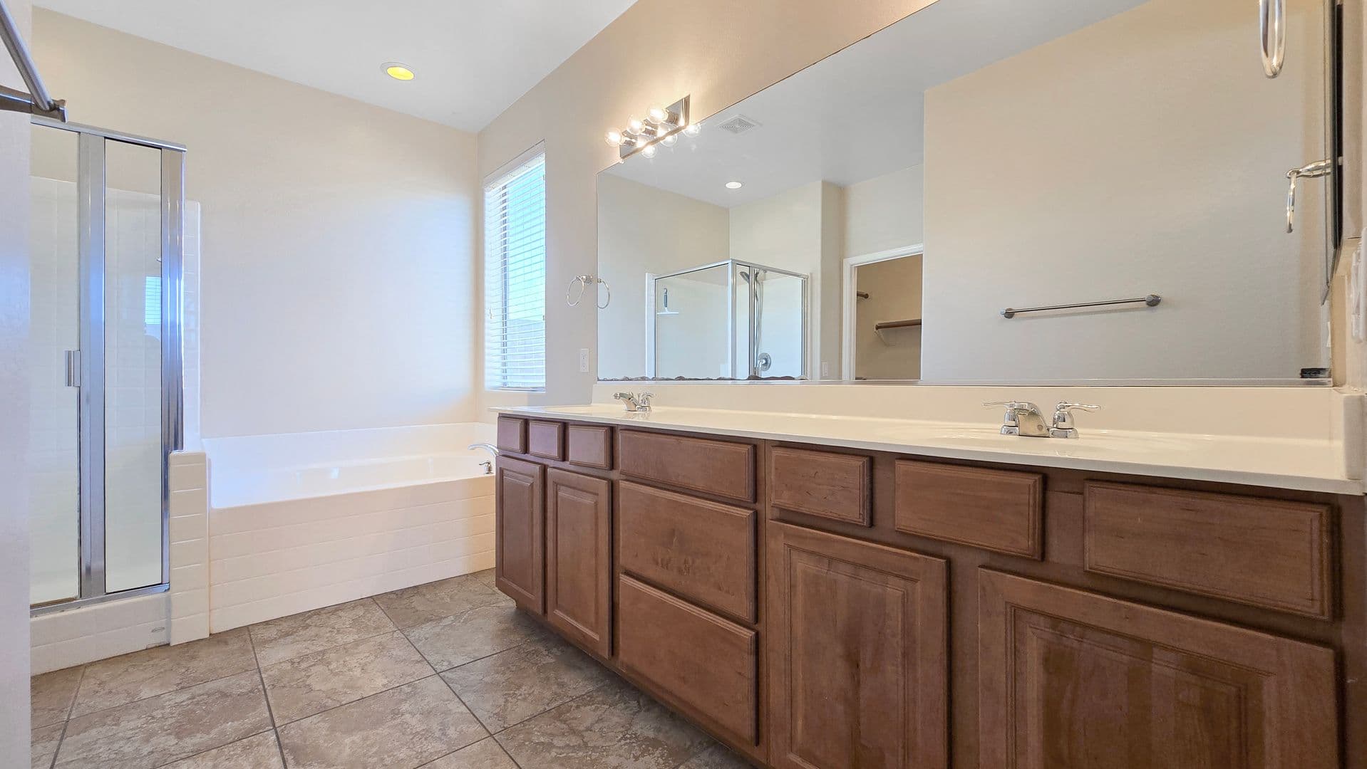 Goodyear House: 617 S 165th Ave
