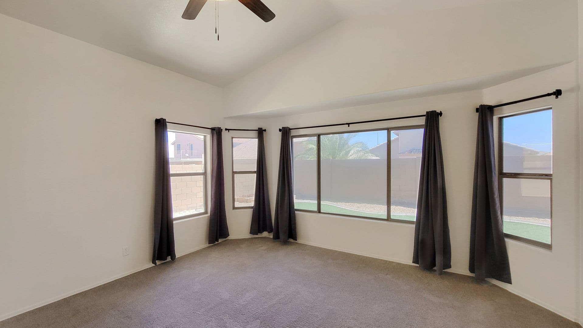 Avondale House: 12601 W Fairmount Ave