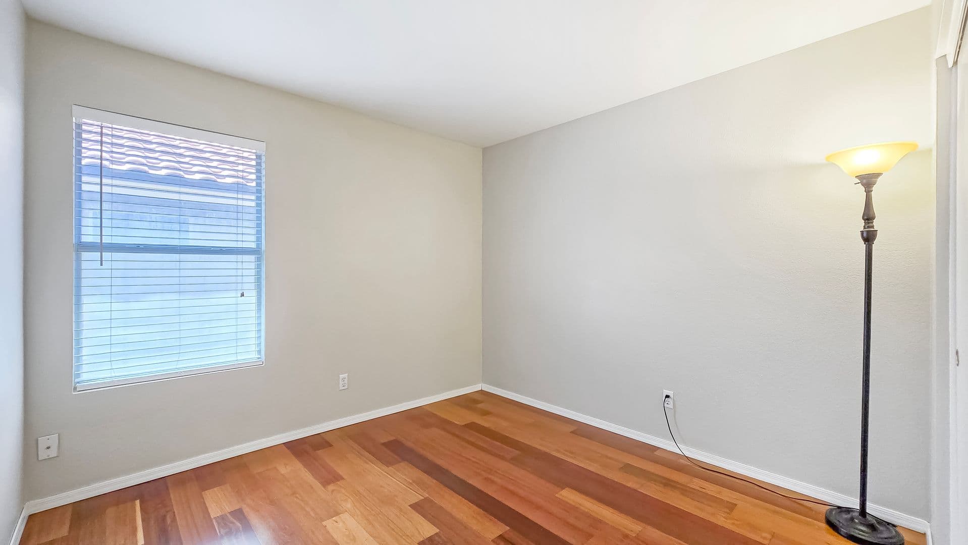 Peoria House: 11224 W ALICE AVE