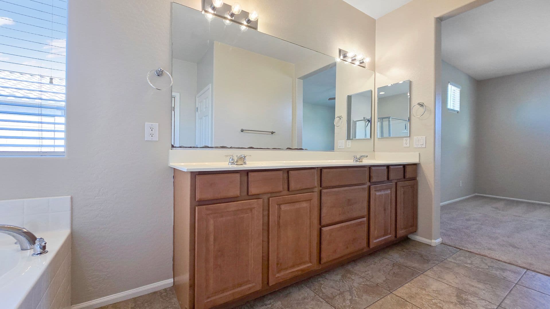 Goodyear House: 617 S 165th Ave