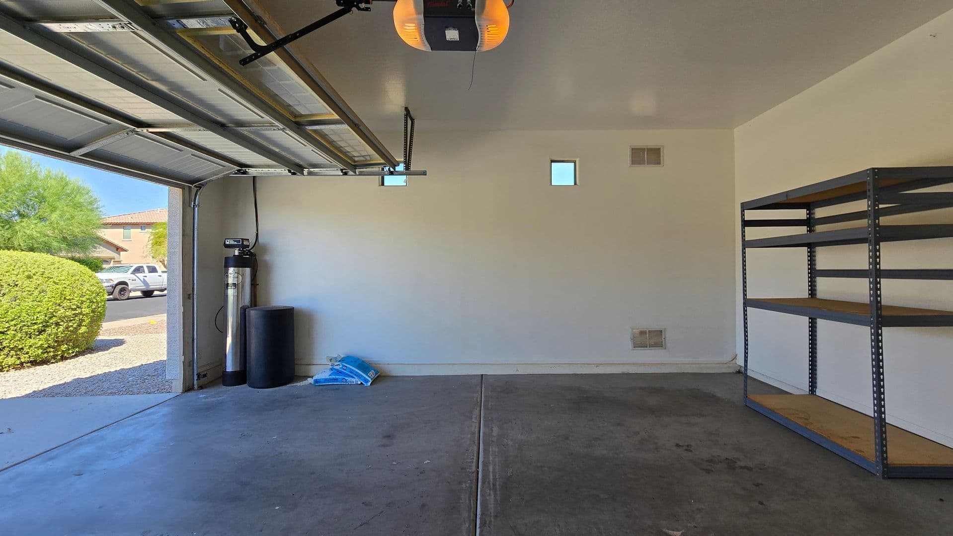 Goodyear House: 617 S 165th Ave