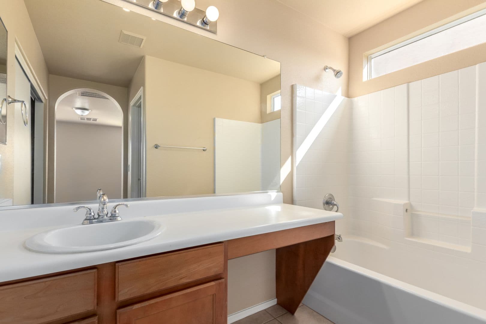 Buckeye House: 1621 E Ash Ave