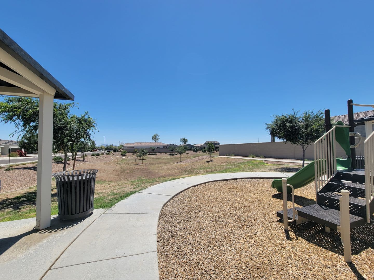 Glendale House: 12736 W Midway Ave