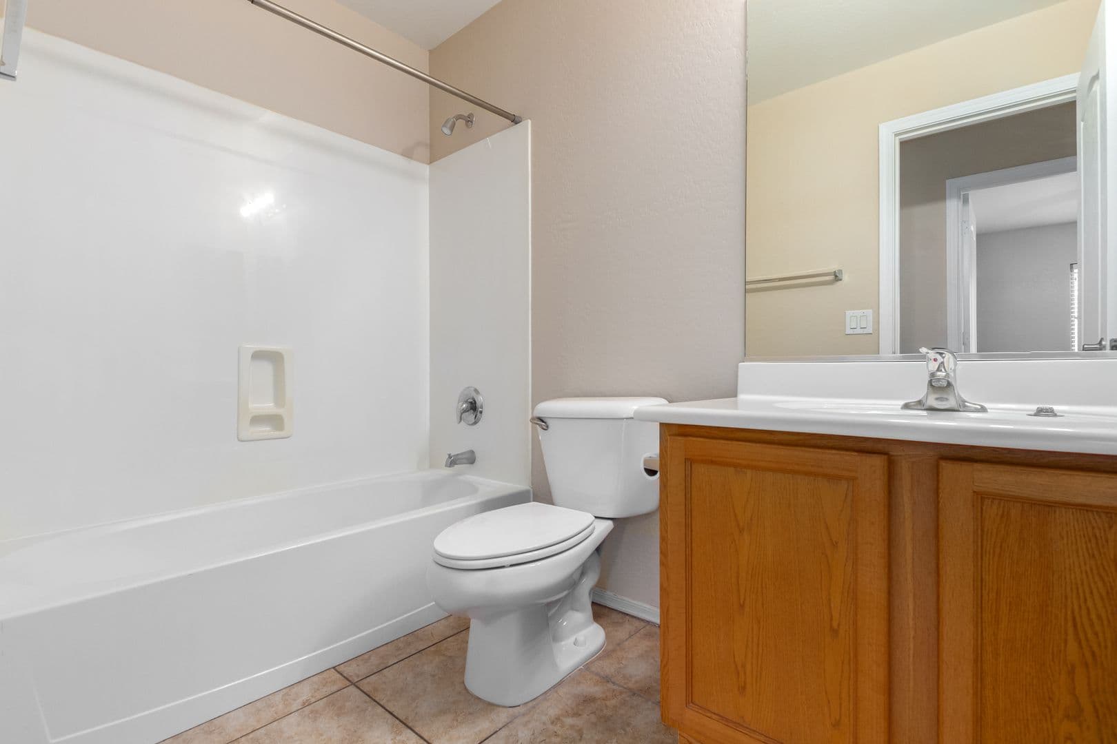 Goodyear House: 946 S 166th Ave