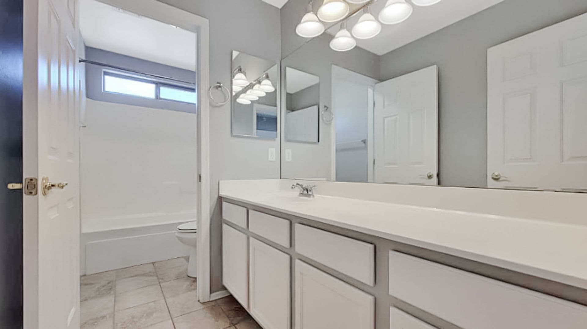 Surprise House: 17282 W Elm St