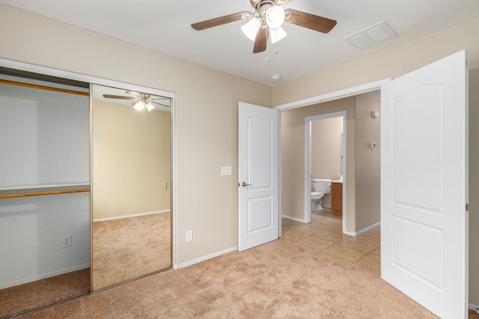 Goodyear House: 946 S 166th Ave