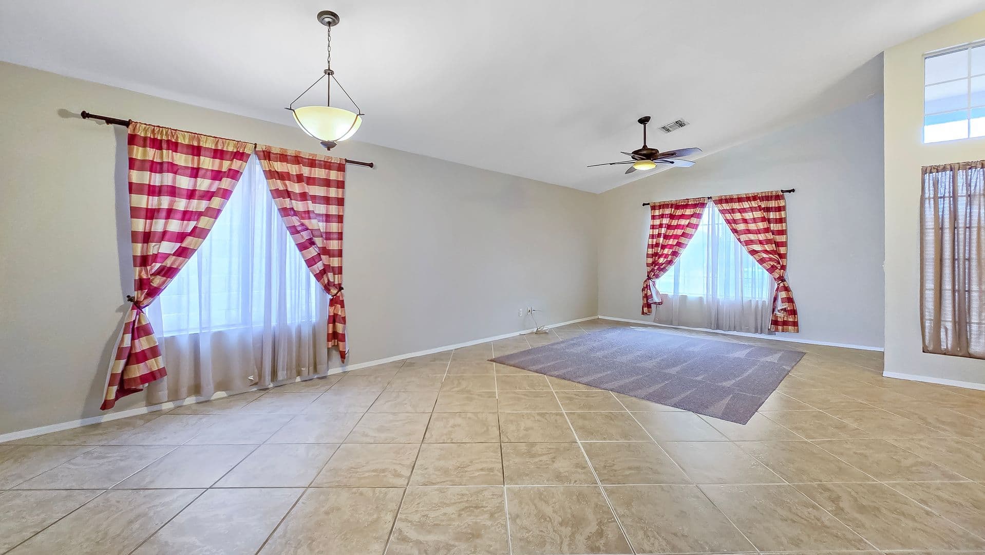 Peoria House: 11224 W ALICE AVE