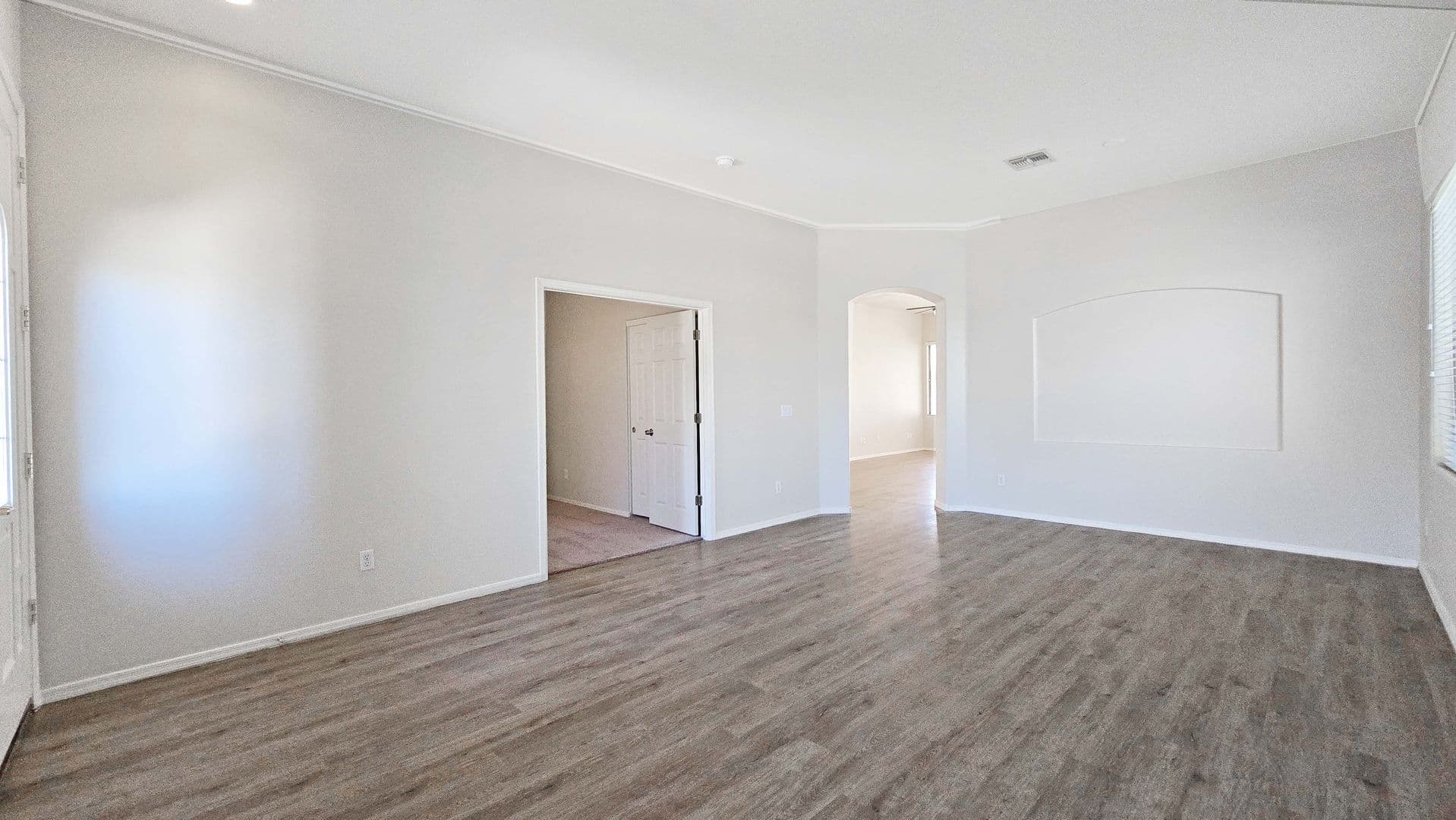 Goodyear House: 13588 W Alvarado Dr