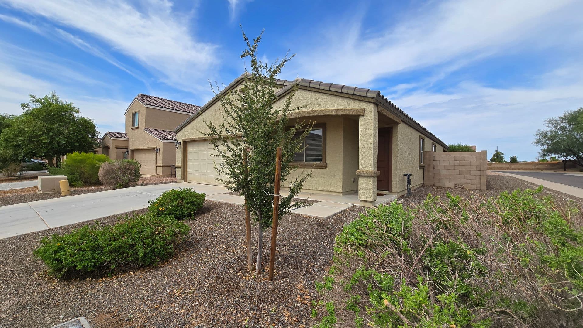 Buckeye House: 8562 S 253rd Ave
